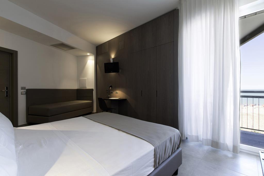 Hotel Eden Alba Adriatica Luaran gambar